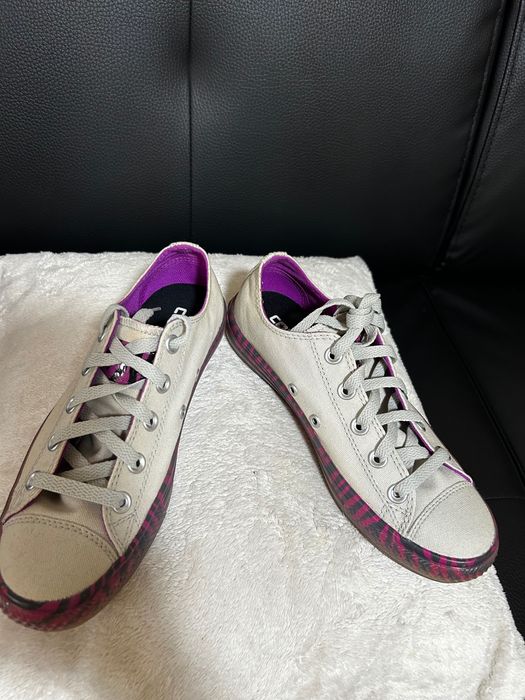 Converse animal print