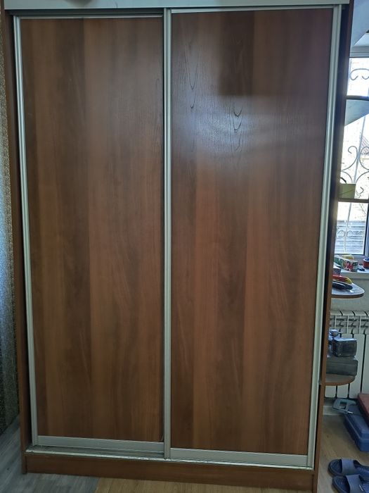 Продам шкаф в прихожую