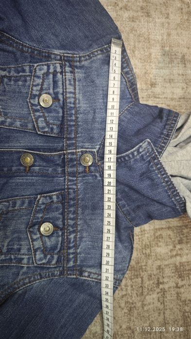 Джинсовая куртка 2в1 UC of Benetton, на мальчика 7-8 лет