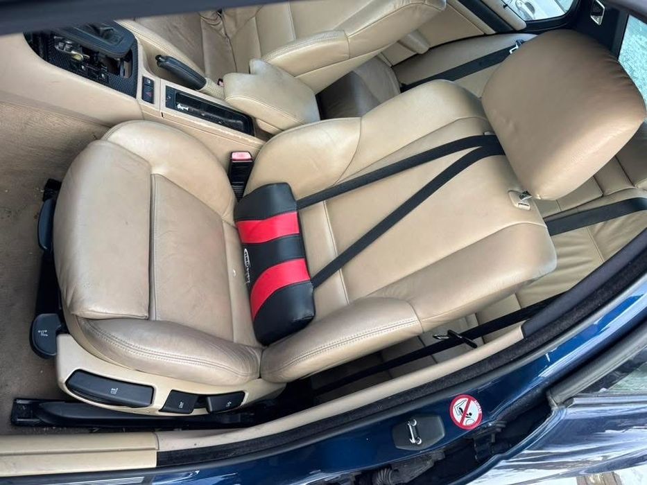 Dezmembrez BMW 330i 231cp Automat 110.000 Mile, M-Tech 2,Recaro crem,Jante style 135 M