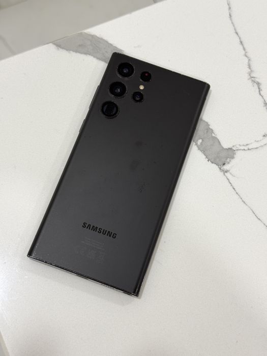 Samsung S22 Ultra 512 Gb / 12 Gb Ram / putin fisurat