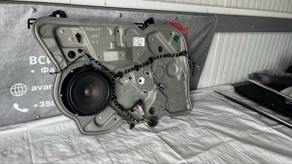 Кори за предна дясна и предна лява врата Skoda Octavia 2 (2004-2013)