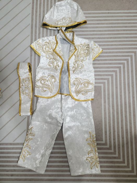 Тұсаукесер ұл балаға