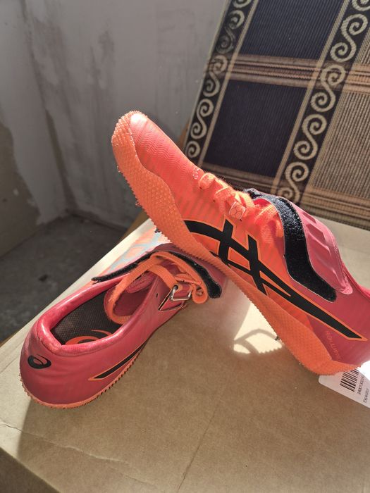 Pantofi atletism diferite probe
