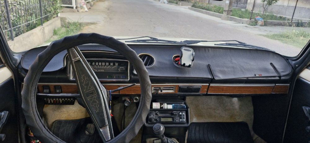 Жигули ВАЗ-21011.