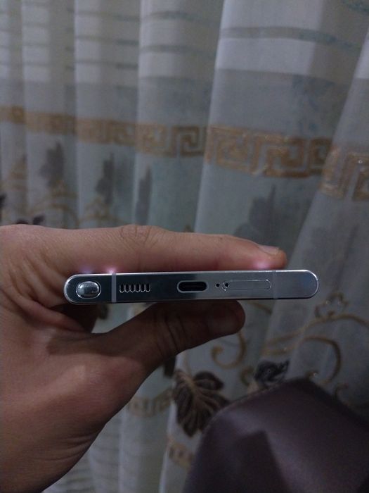 Samsung Galaxy S22 Ultra 12/256 ГБ