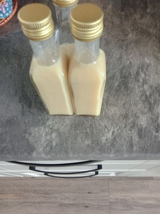 Apilarnil de vânzare, miere