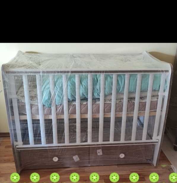 Бебешко легло с две чекмеджета Lorelli Matrix