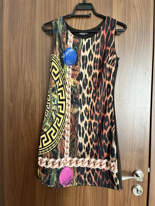 Много запазени рокли на символични цени