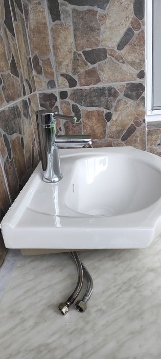 Мивка  със смесител