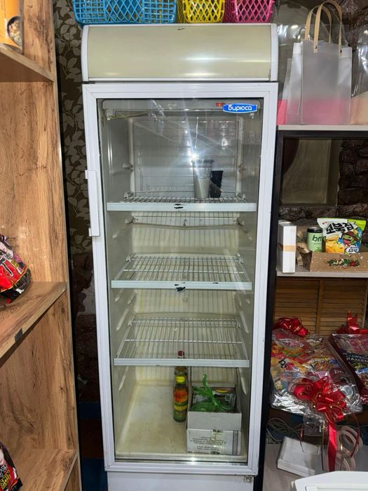 Витринный холодильник бу