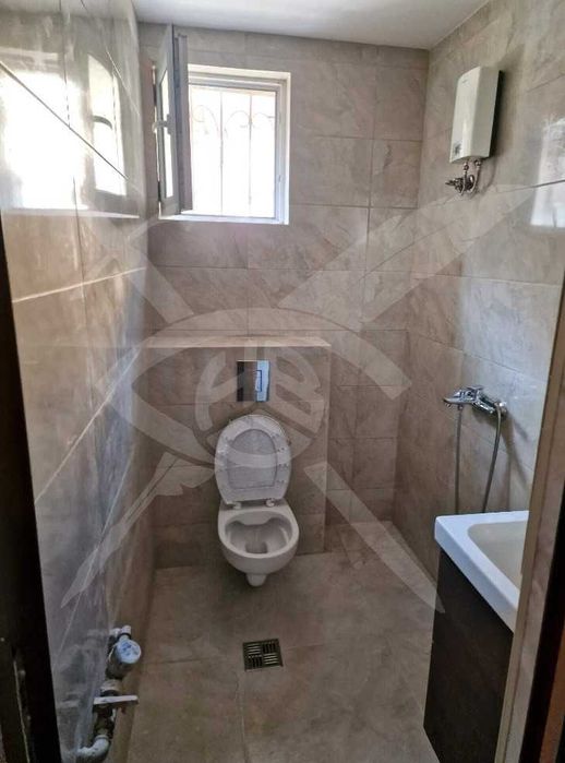 Дава се под наем Офис в Пловдив, Център - 100 кв.м за 1196.97 € - Снимка #2