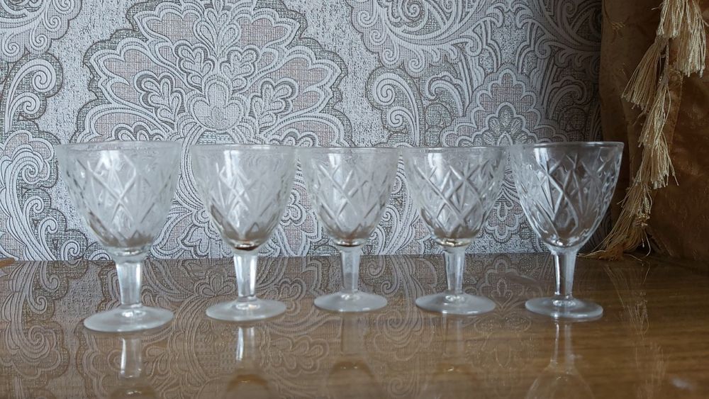 Хрустальные рюмки