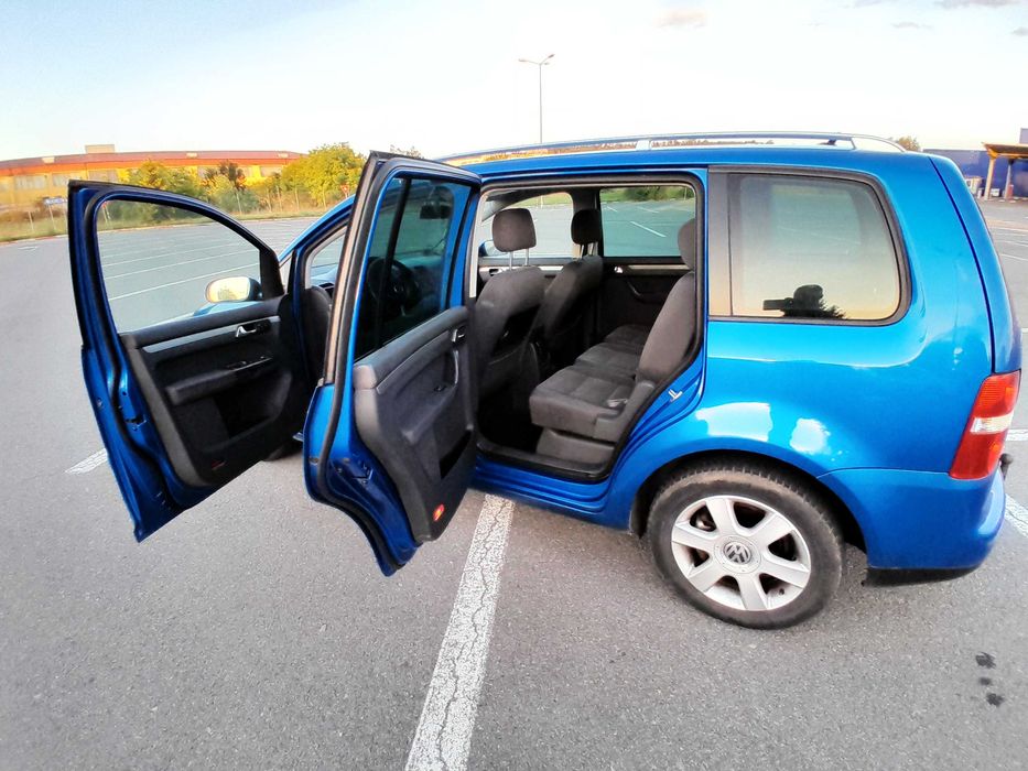 Volkswagen Touran 1.9 tdi.