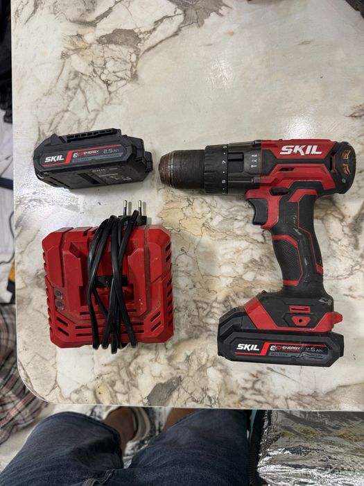 SKIL 20V ударен винтоверт – 2 батерии 2.5Ah + зарядно
