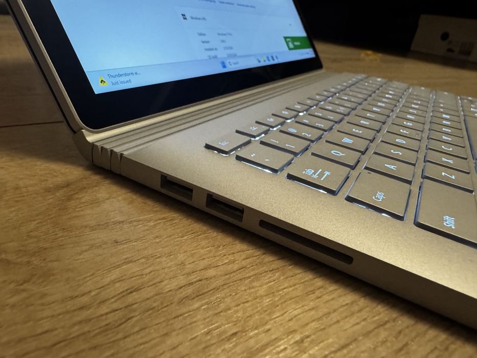 Laptop/tableta Microsoft Surface Book 3 i7 32GB ram 512 ssd