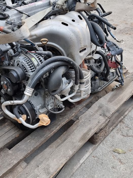 Двигатель на Toyota Estima  2AZ FE 2.4  VVTI  .