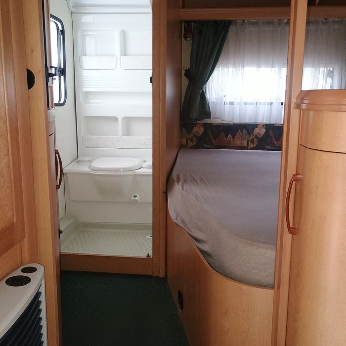 Продавам каравана марка хоби .