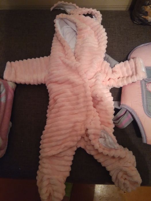 Продам детские вещи