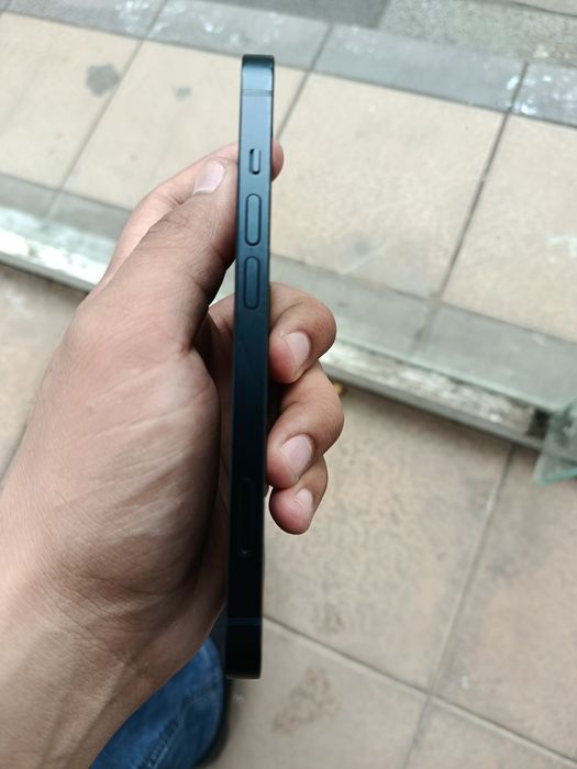 Iphone 14 b/ u holati zor aybi yo