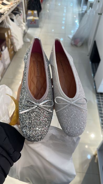 Продам балетки блестящие