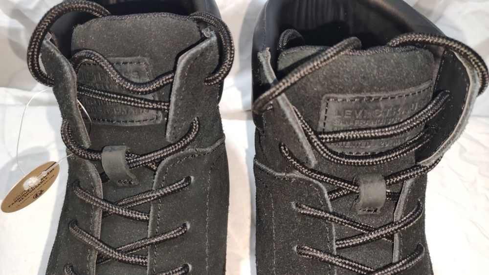 Леки и много удобни мъжки боти от естествена кожа LEVIS №44