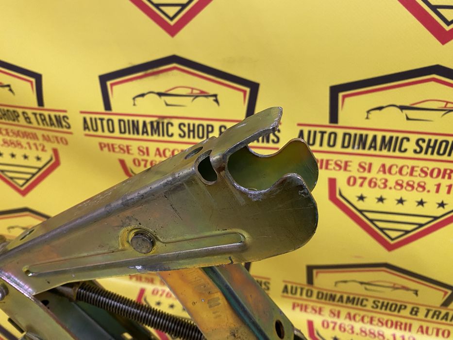 Cric auto original VOLVO C70 S70 V70 98-05 Cod produs OEM 3536293