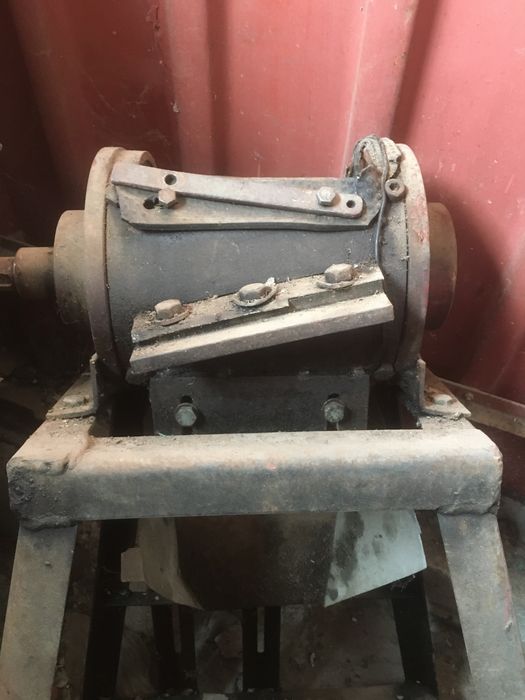 Tocator, moara fara motor uruiala, cereale, plastice, diverse