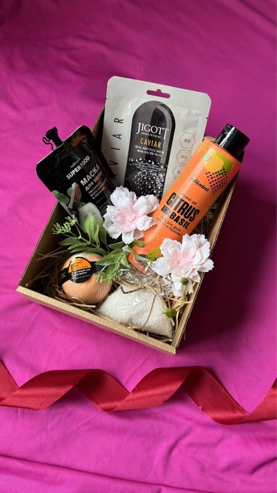 Подарочные набры для девушек и женщин