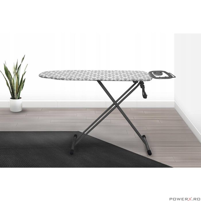 Masa de calcat 120 X 38 cm, cu suport pentru fierul de calcat, priza,