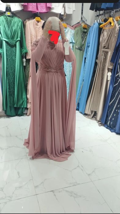 Вечернее платье,фирменное  покупали дорого новое