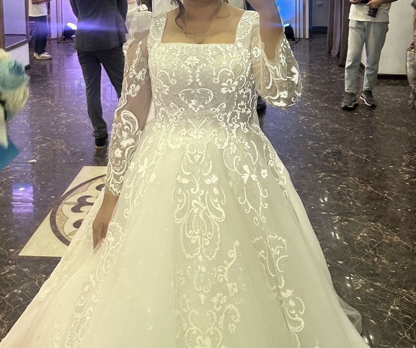 Свадебное платье