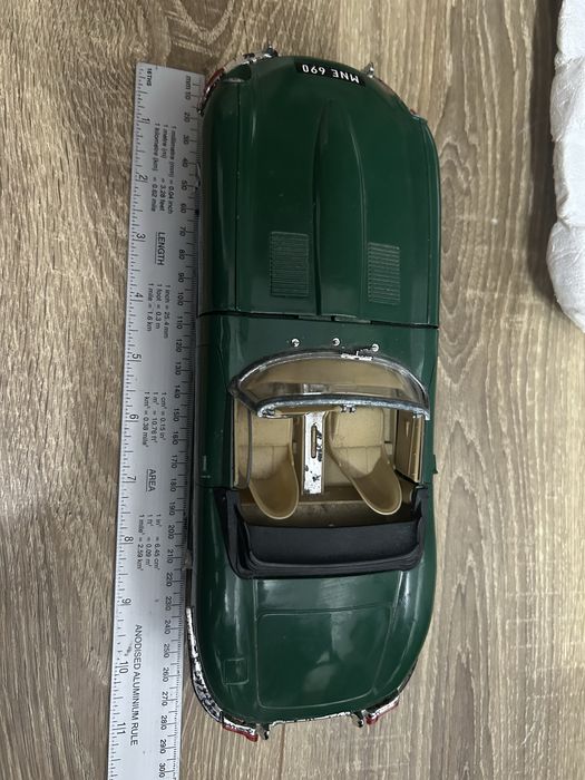 Jucarie Jaguar XK E 4,2 litri Tonka masinuta 1:16 metal vintage
