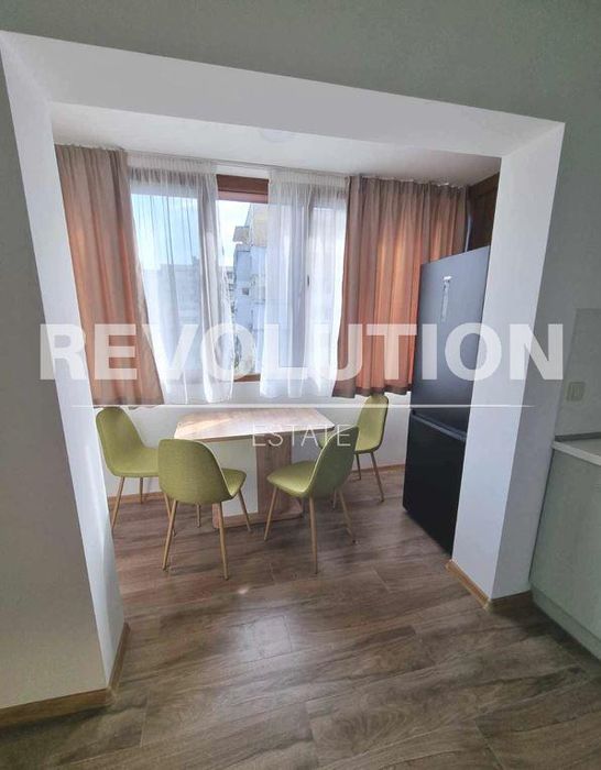 Дава се под наем Двустаен апартамент в Варна, Център - 58 кв.м за 600 € - Снимка #2