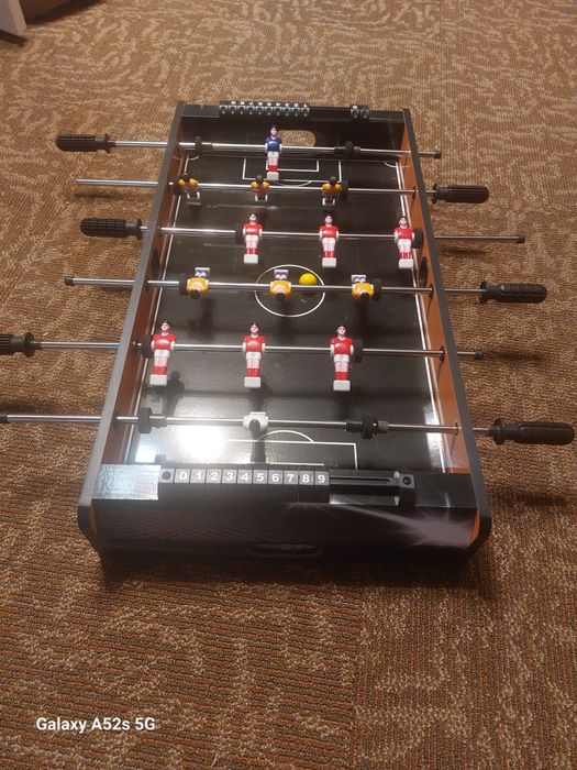 Joc de fotbal ,masa fotbal