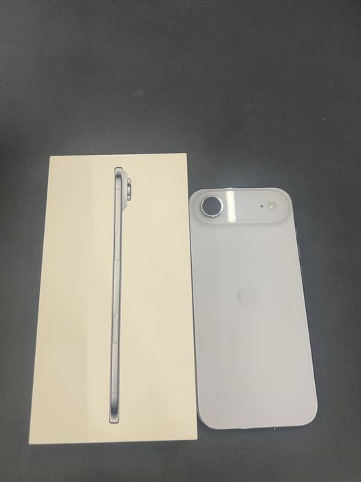 Продаю Айфон Air новый