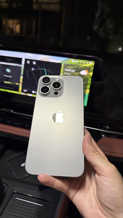 iPhone 15pro max 256mb