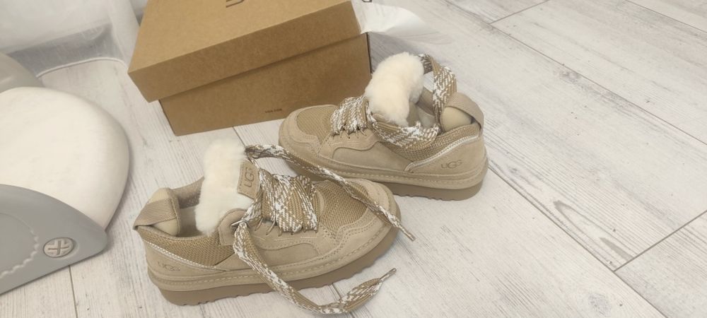 Pantofi sport UGG  cu insertii de piele intoarsa Lowmel, Maro nisip