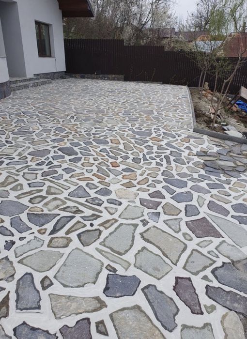 Vand si montez piatra