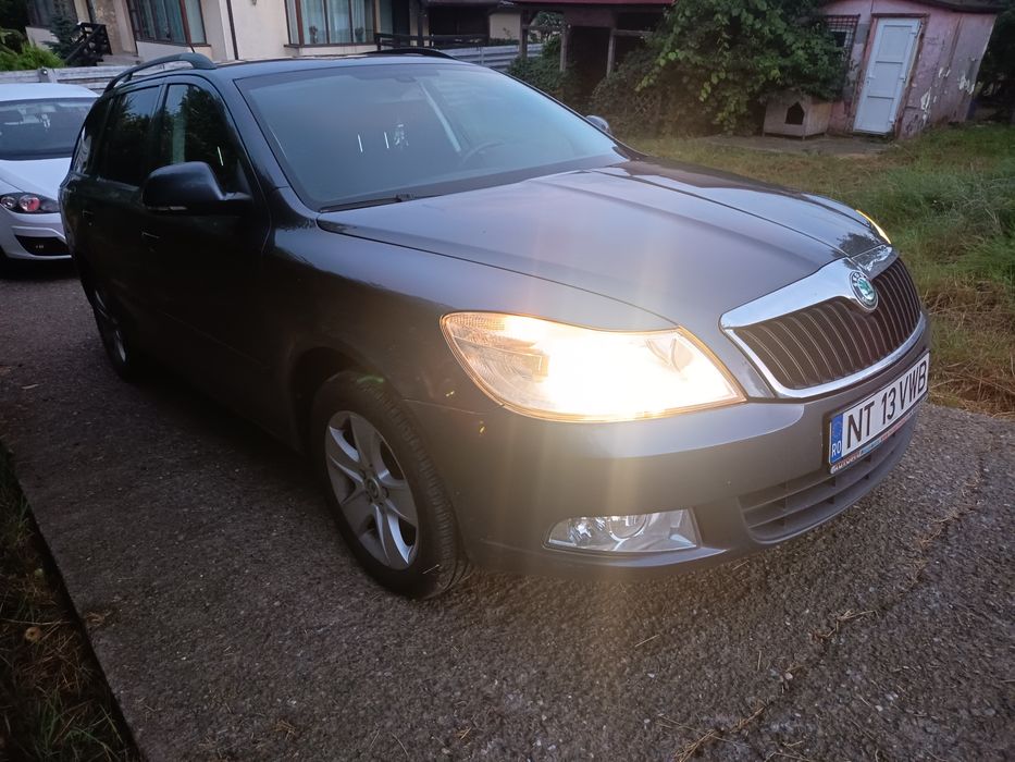 SKODA Octavia 2011 — imagine 2