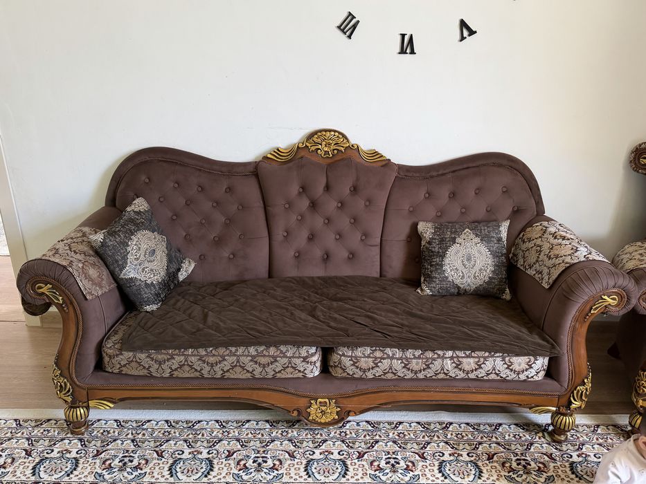 диван и 2 кресло,2 столик