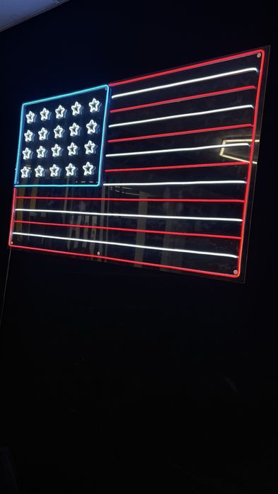 Неоновые вывески США