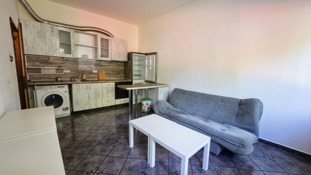 Продава се 2-ст. тухлен апартамент на ТОП локация в жк.Изток,гр.Перник