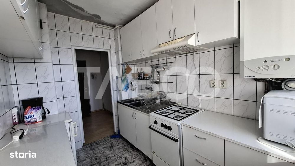 Apartament 3 camere decomandat 65 mp zona Mihai Viteazul