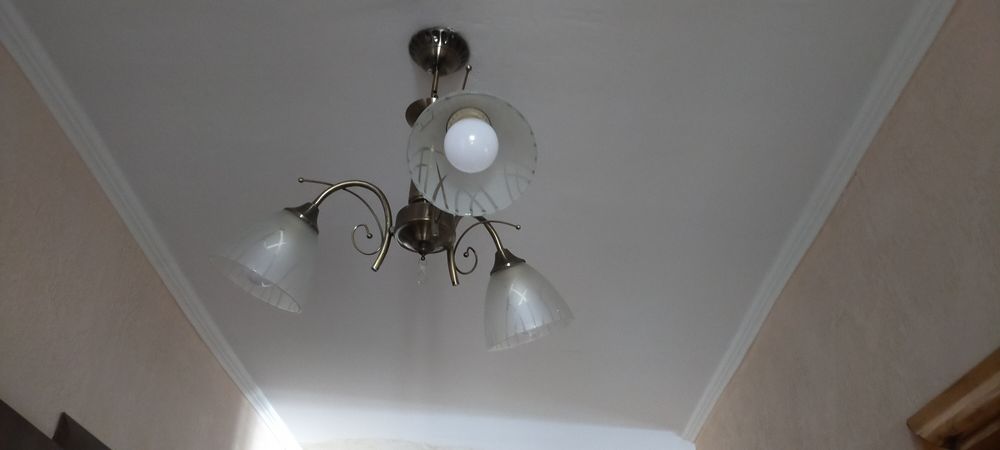 Продам люстры от 5 тыс до 20000