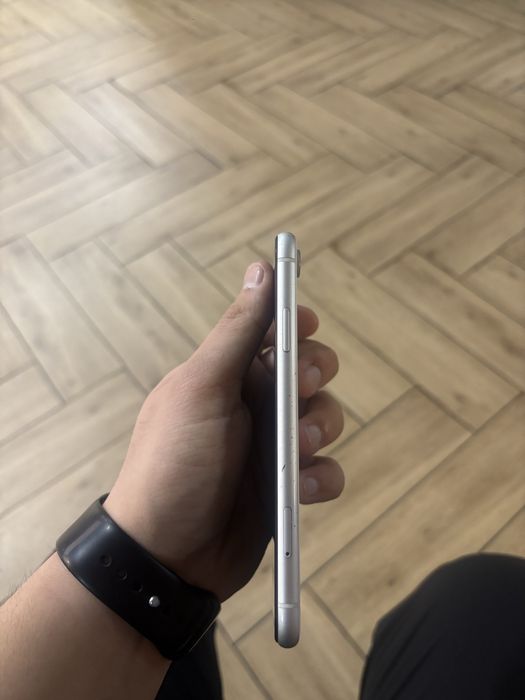 Iphone XR ашылмаган