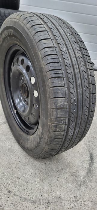 Резина с диском 215/65/15  в отличном состояние