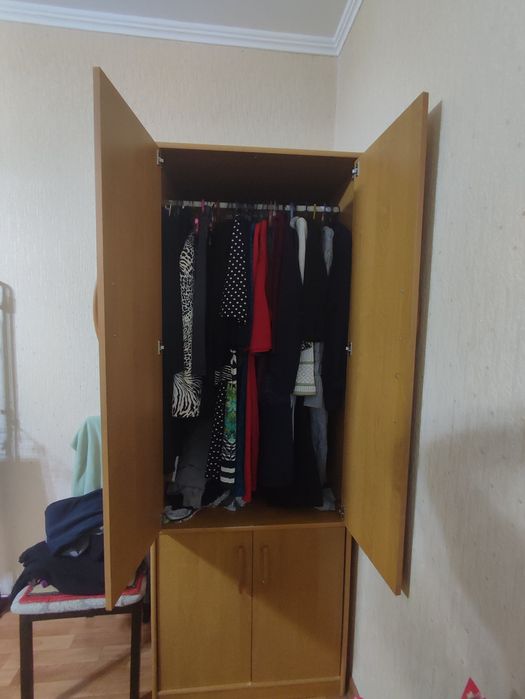 Продам срочно мебель