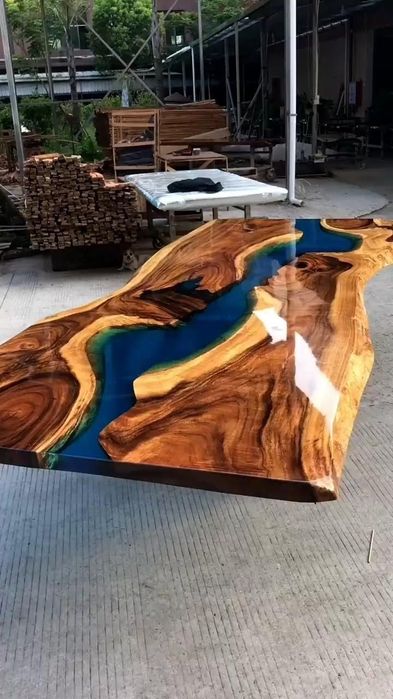 MESE din lemn masiv cu rasina epoxidice pe