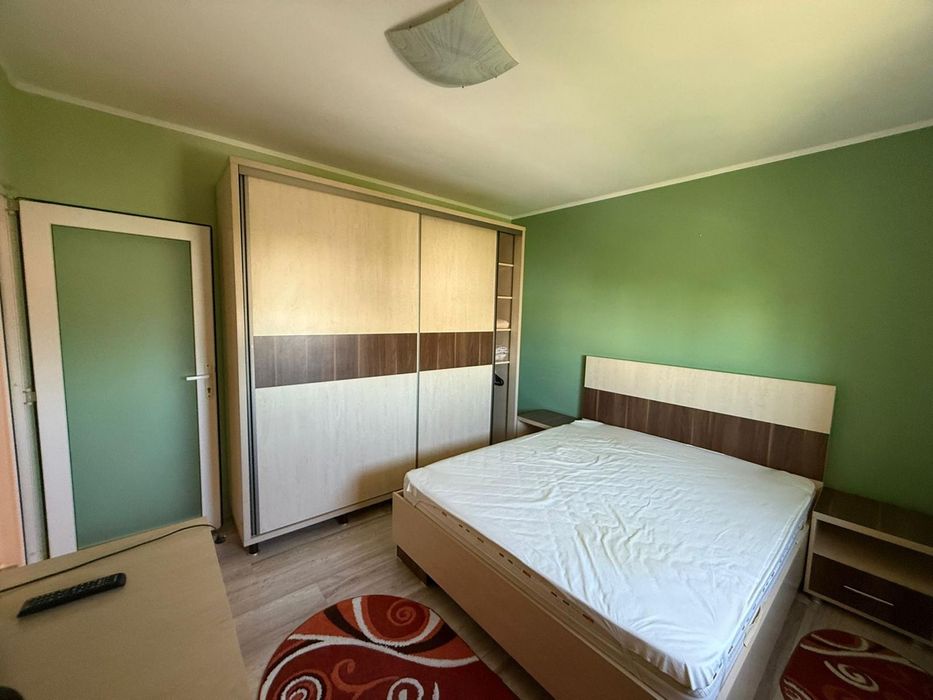 Inchiriez apartament 2 camere decomandat